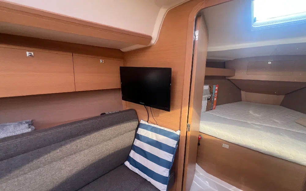 slider 34 Dufour 350Grand Large