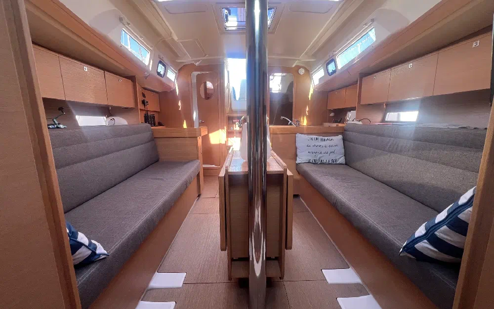 slider 37 Dufour 350Grand Large