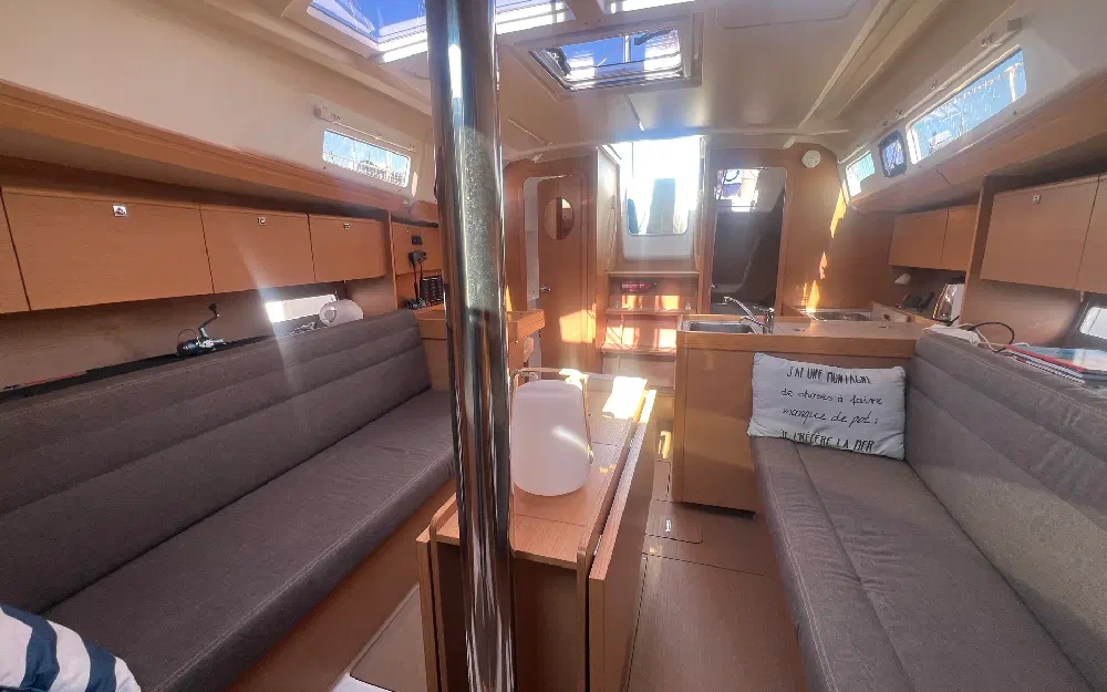 slider 39 Dufour 350Grand Large