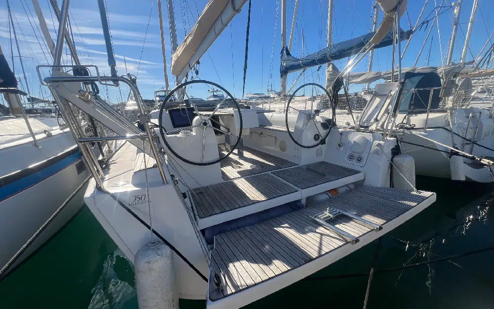 slider 1 Dufour 350Grand Large