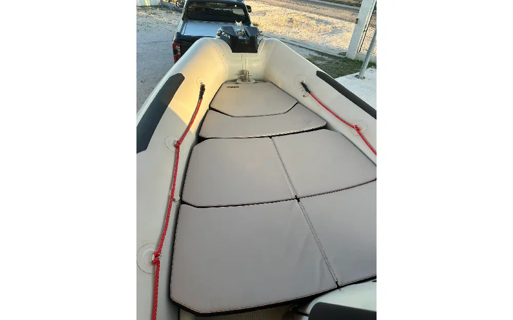 slider 8 Zodiac Pro 650 Neo