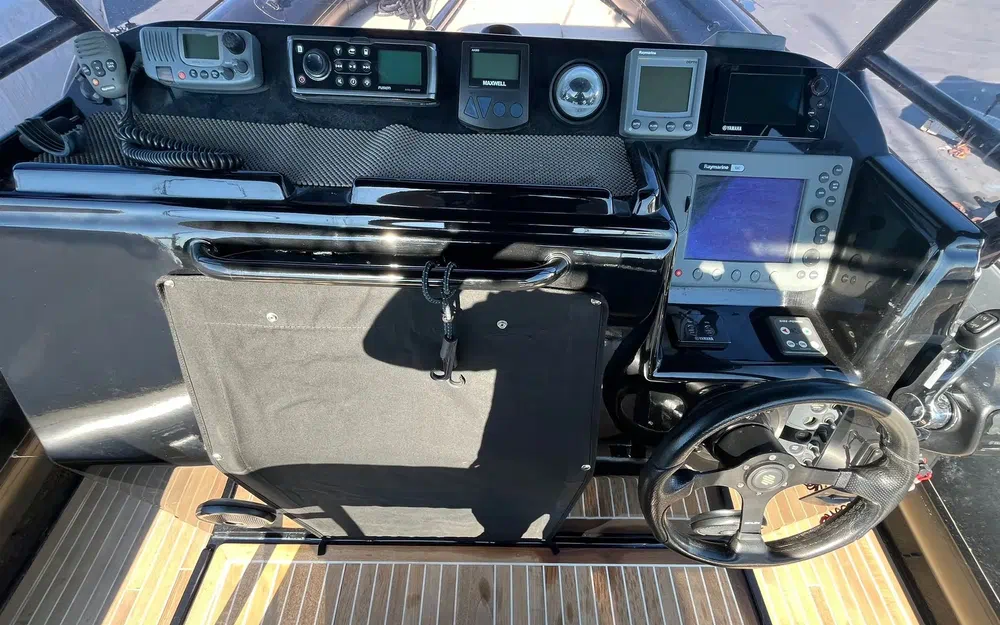 slider 6 Rayglass PROTECTOR 410 CHASE