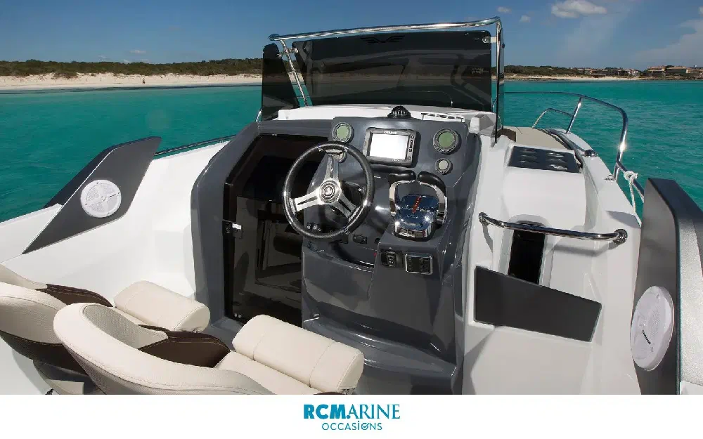 slider 1 Beneteau Flyer 7.7 SUNdeck