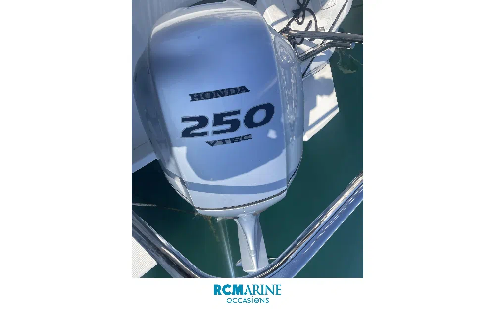 slider 4 Beneteau Flyer 7.7 SUNdeck