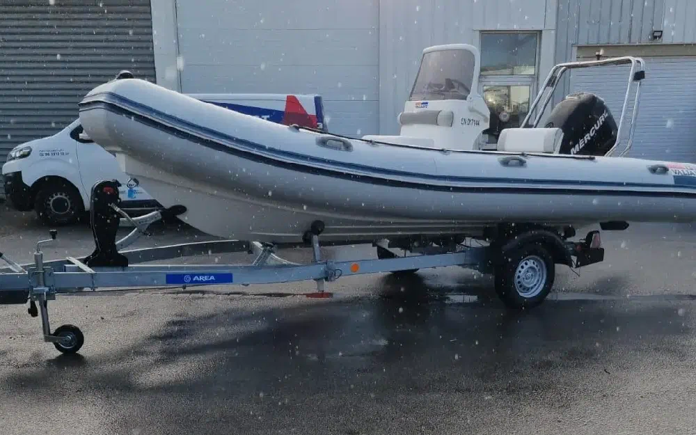 slider 0 Valiant  570 Vanguard