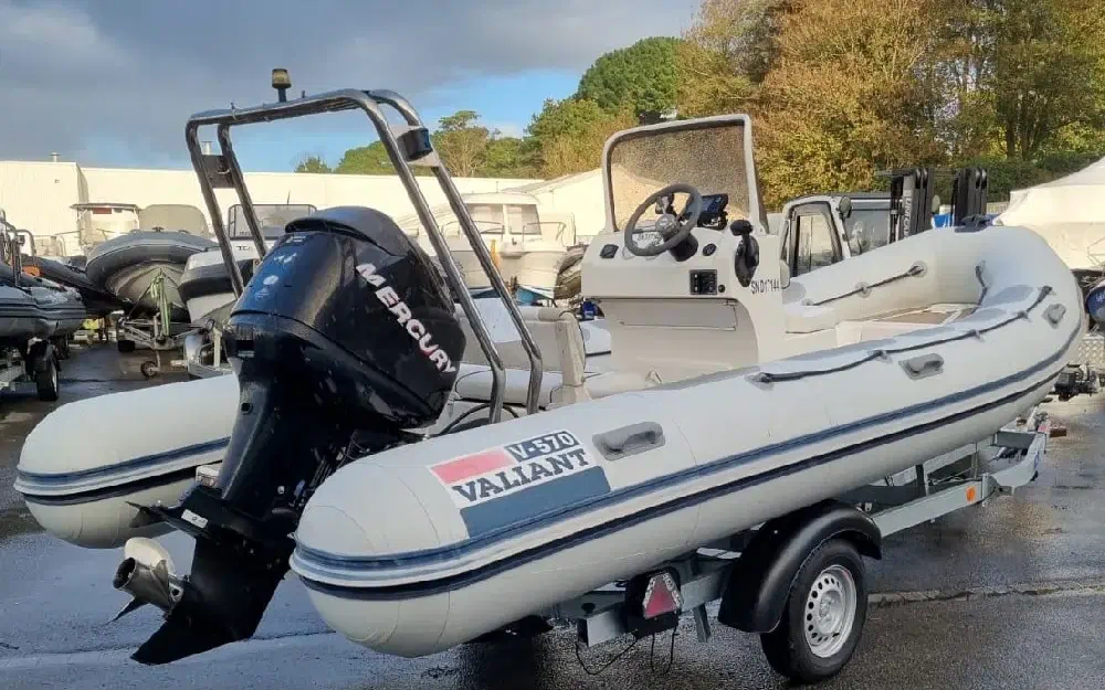 slider 1 Valiant  570 Vanguard