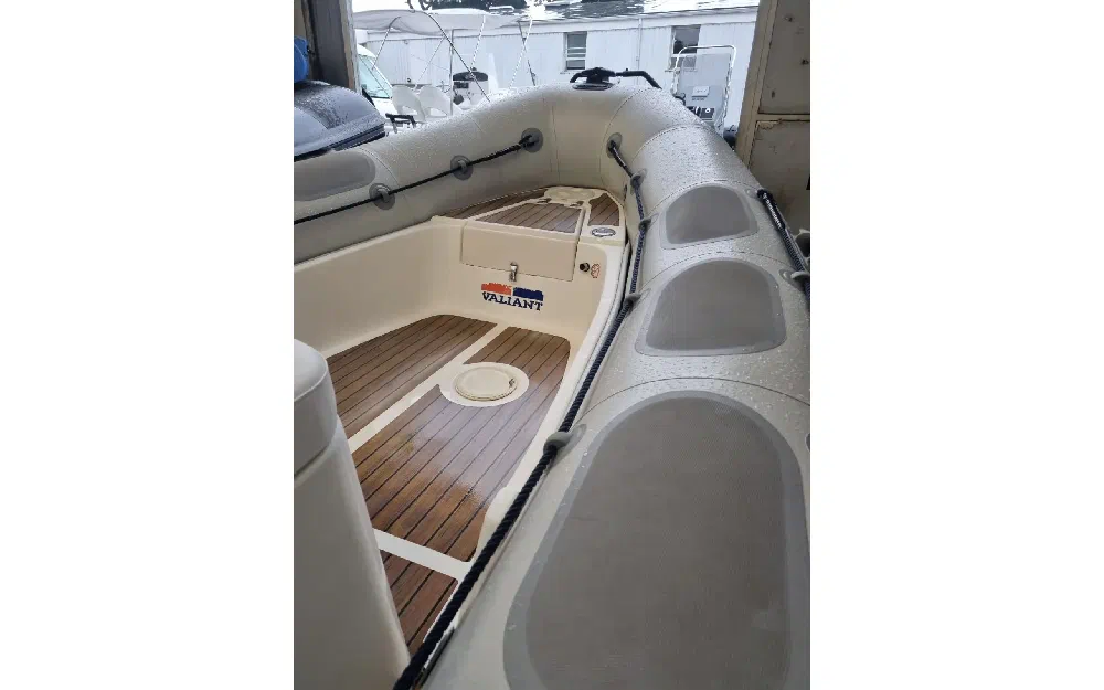 slider 4 Valiant  570 Vanguard