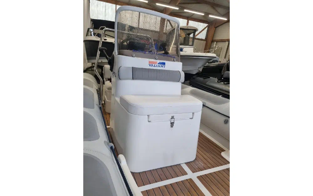 slider 6 Valiant  570 Vanguard