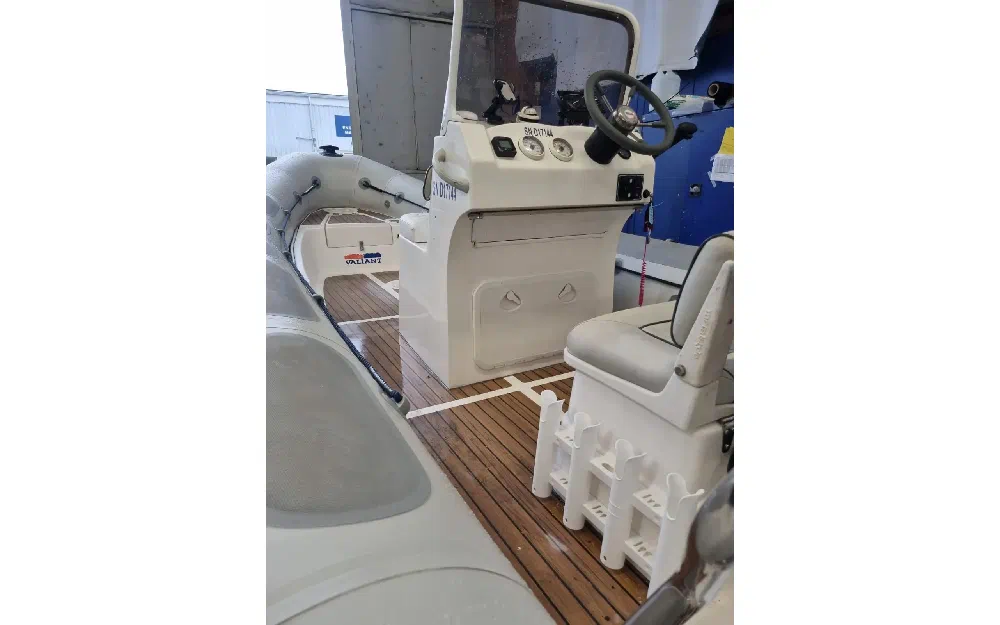 slider 7 Valiant  570 Vanguard