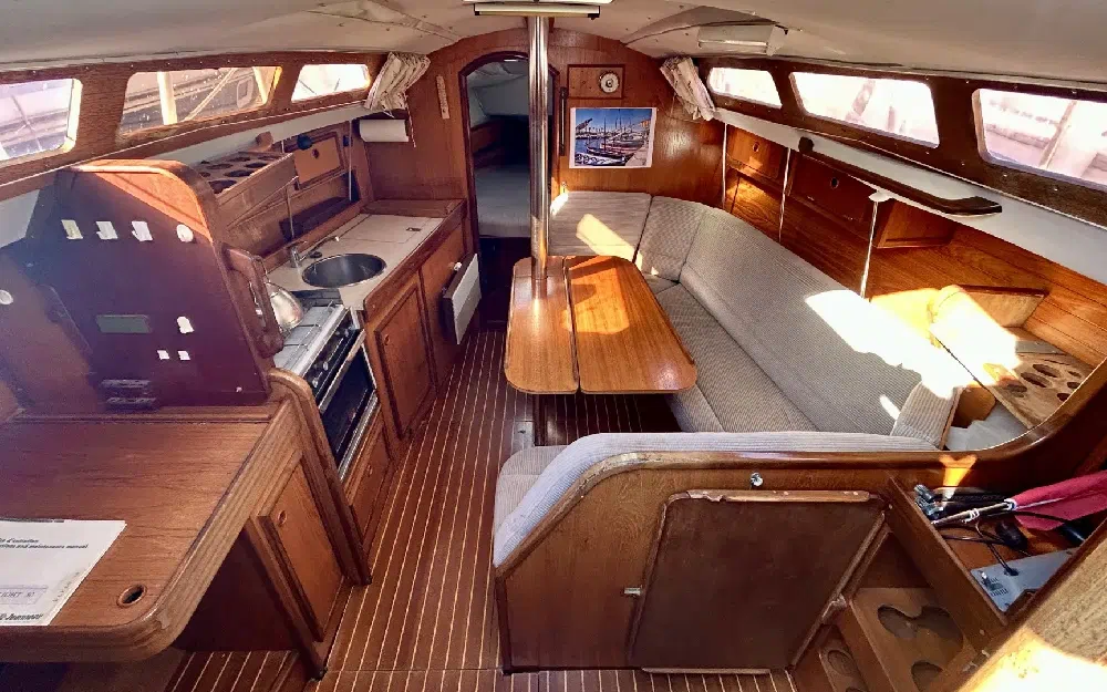 slider 1 Jeanneau Sun Light 30