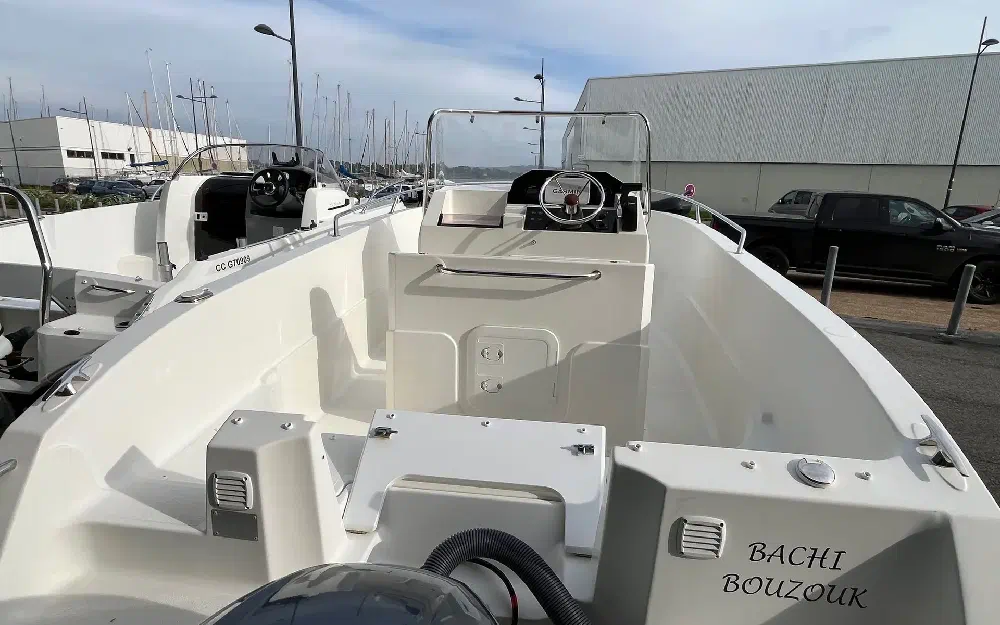 slider 4 Pacific Craft  545 Open