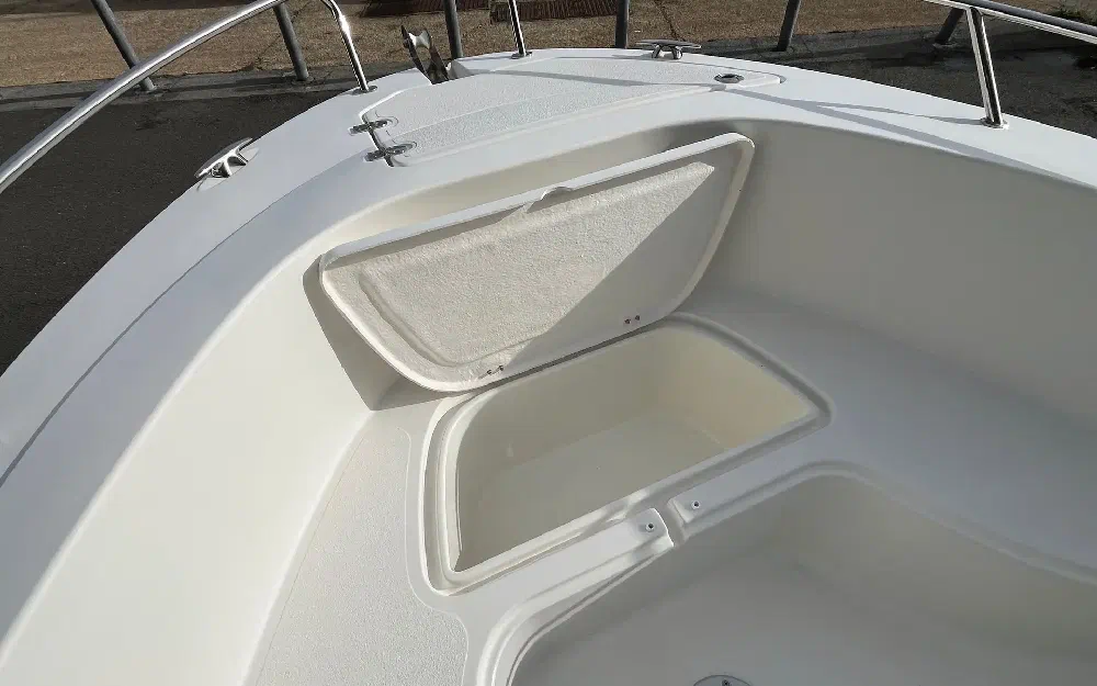 slider 8 Pacific Craft  545 Open