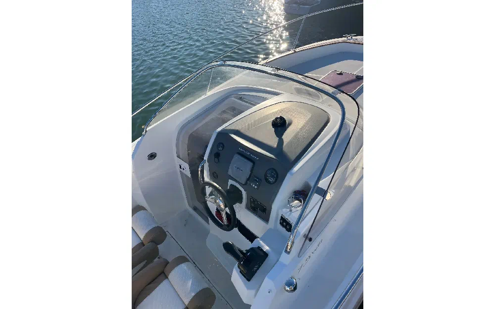 slider 4 Jeanneau Cap Camarat 7.5 WA