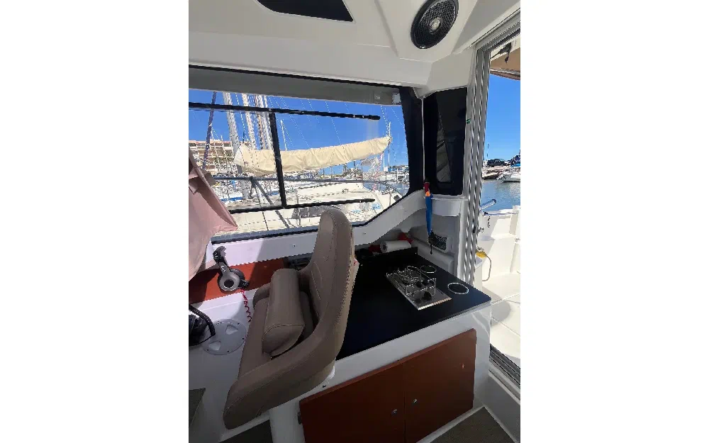 slider 2 Jeanneau Merry Fisher 795