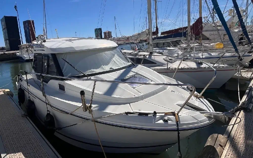 slider 8 Jeanneau Merry Fisher 795