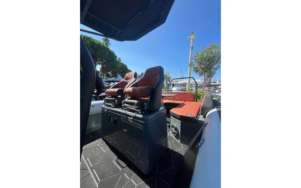 slider 6 Highfield ADV7