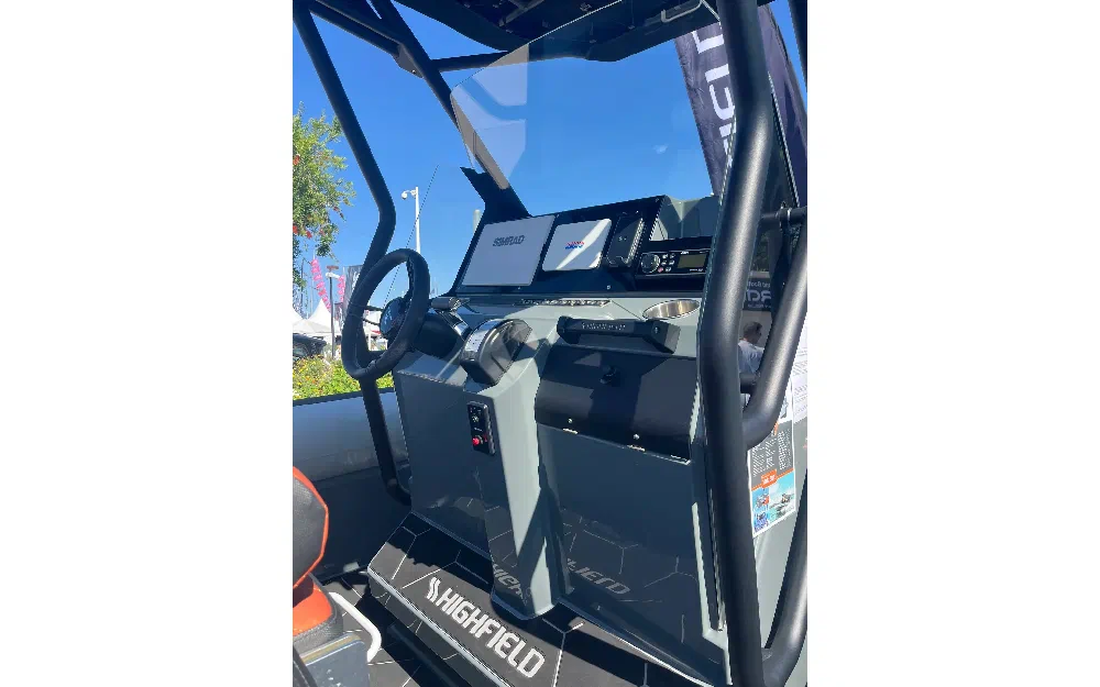 slider 10 Highfield ADV7