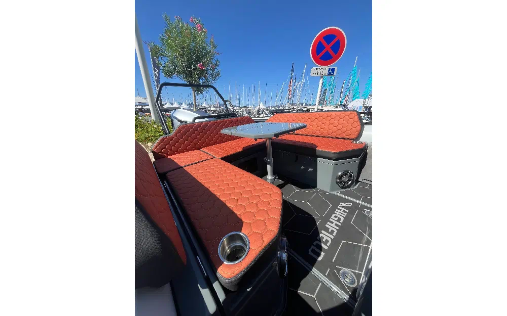 slider 12 Highfield ADV7