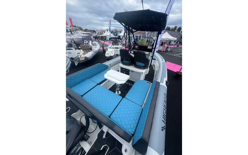 slider 19 Highfield ADV7