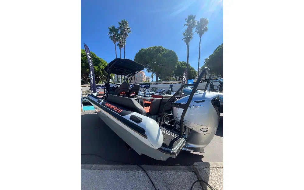 slider 1 Highfield ADV7