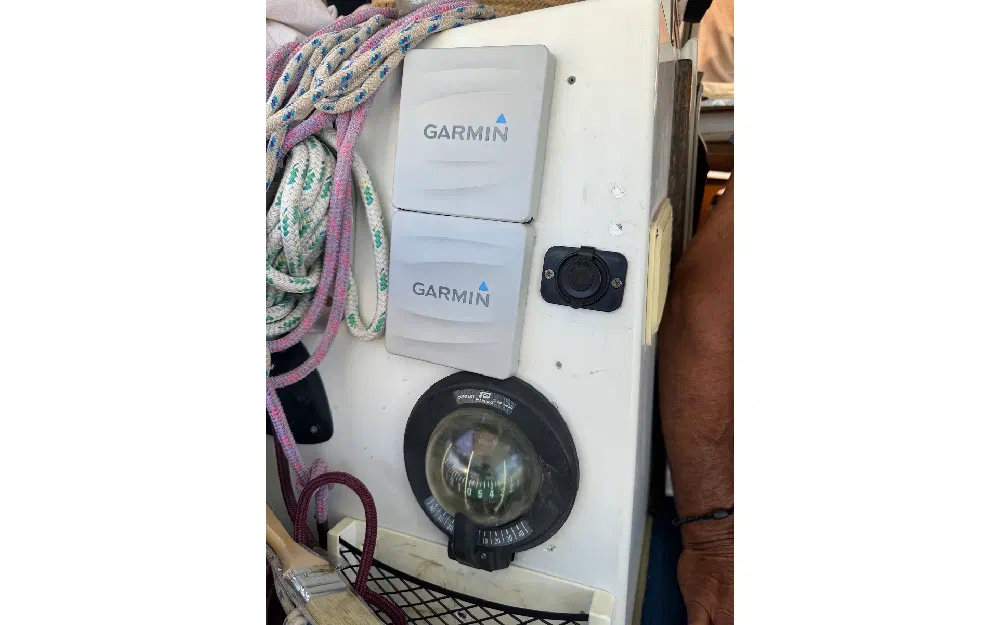 slider 10 Beneteau First 305