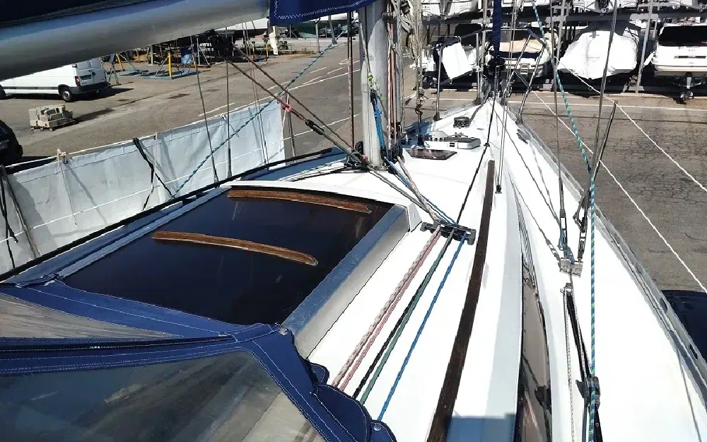 slider 12 Beneteau First 305