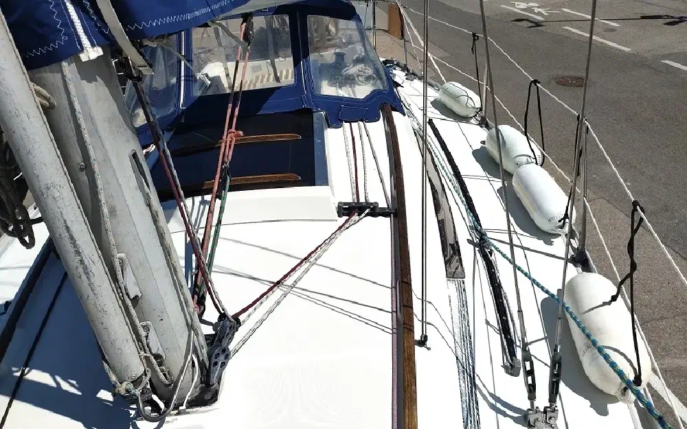 slider 15 Beneteau First 305