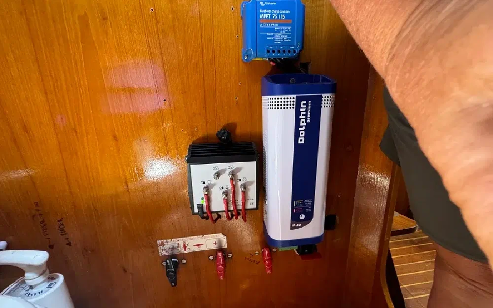 slider 61 Beneteau First 305