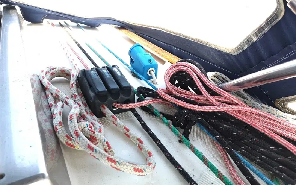 slider 8 Beneteau First 305