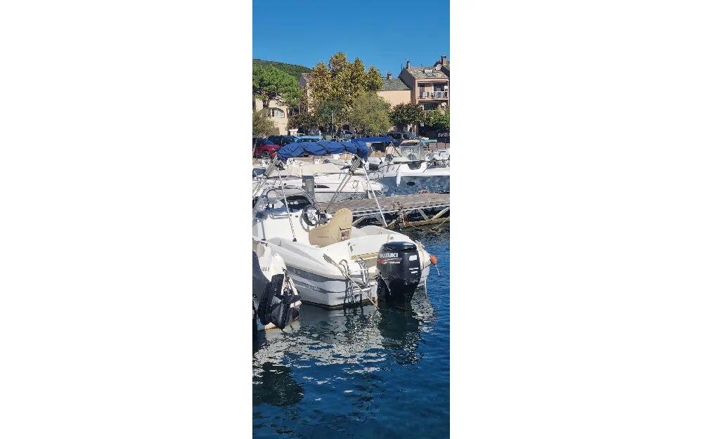 slider 2 Beneteau Flyer 500