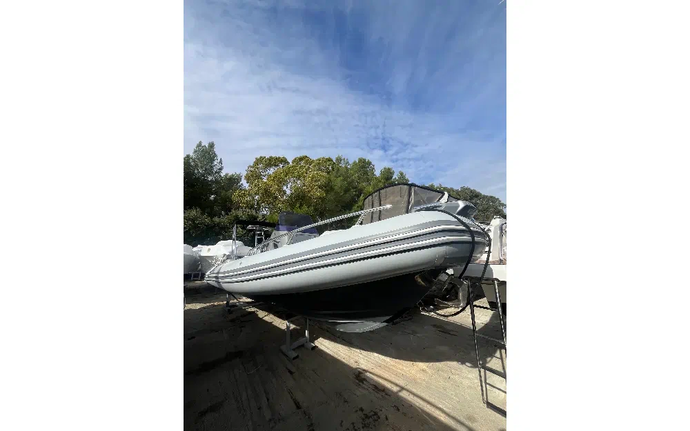 slider 11 Grand Golden Line G750