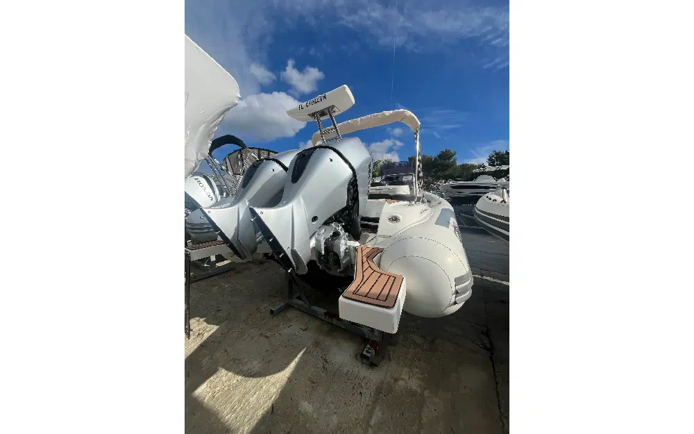 slider 1 Grand Golden Line G850