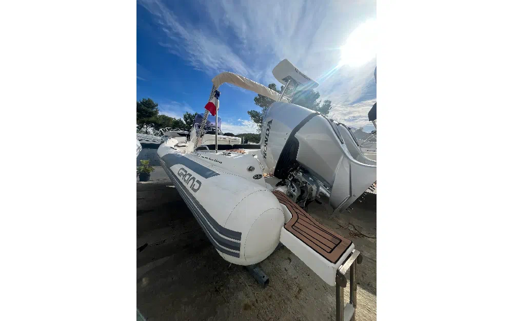 slider 2 Grand Golden Line G850