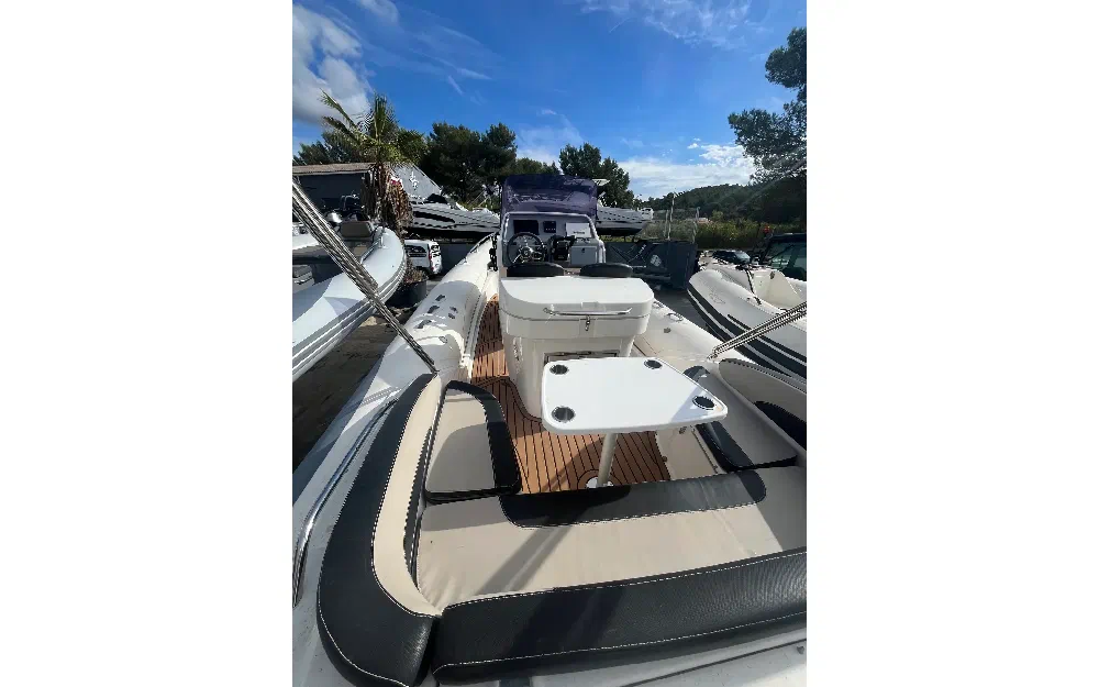 slider 4 Grand Golden Line G850