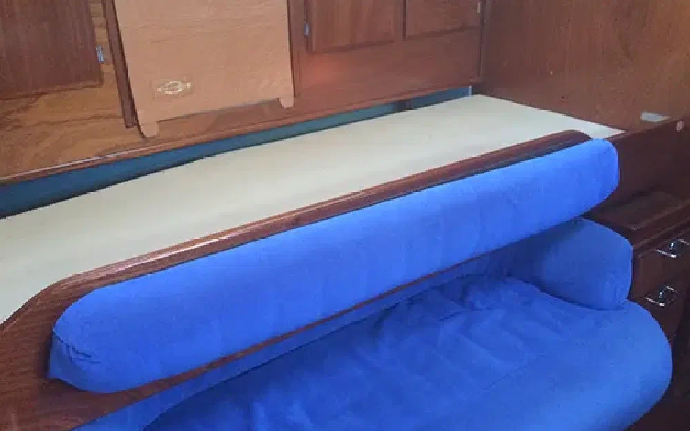 slider 11 Amel Super Maramu 2000