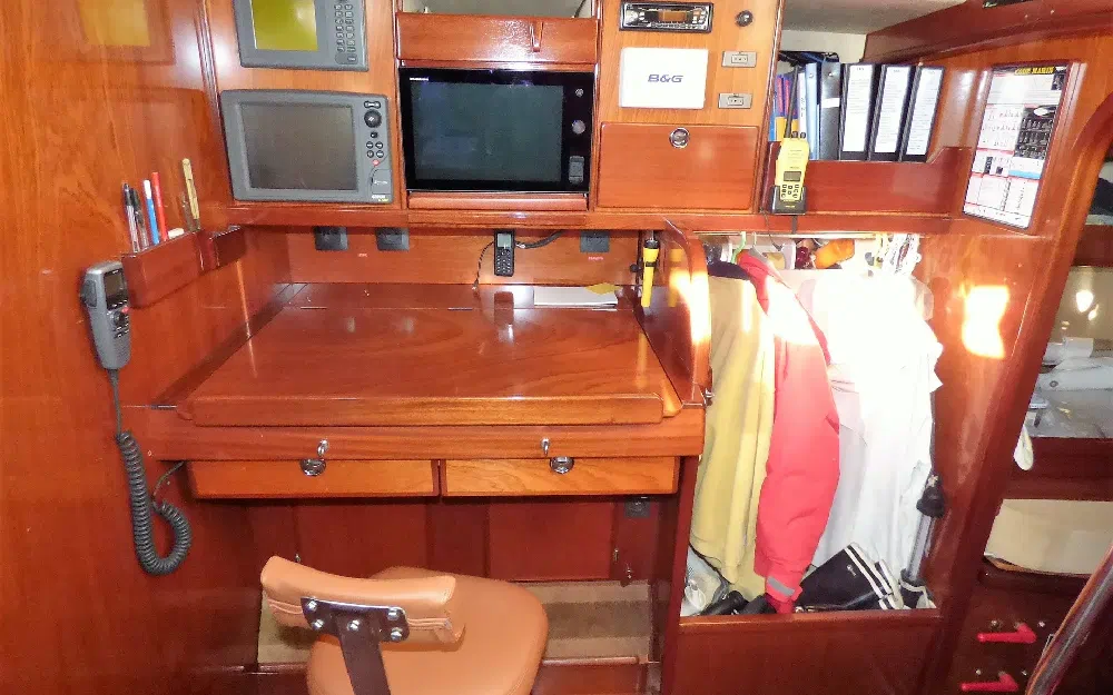 slider 7 Amel Super Maramu 2000