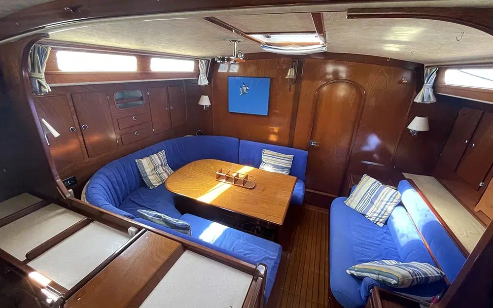 slider 19 Amel Super Maramu 2000