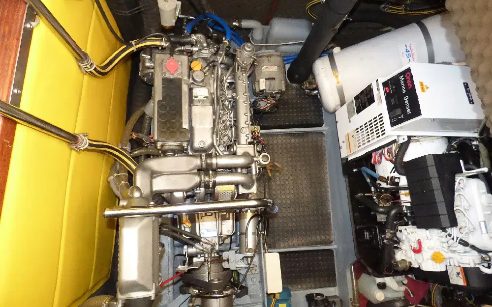 slider 19 Amel Super Maramu 2000