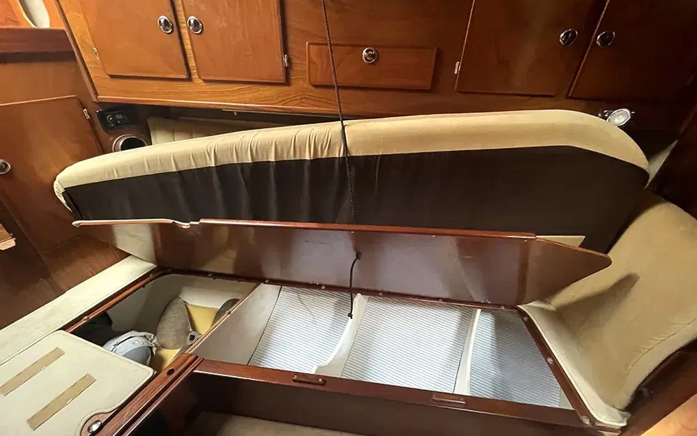 slider 28 Amel Super Maramu 2000