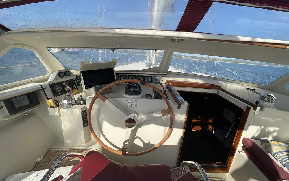 slider 8 Amel Super Maramu 2000