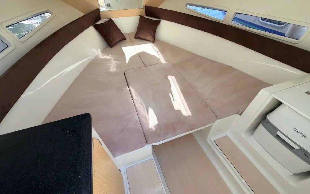 slider 9 Pacific Craft  700 SC