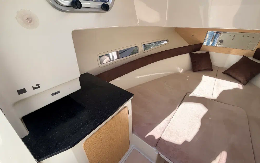 slider 10 Pacific Craft  700 SC