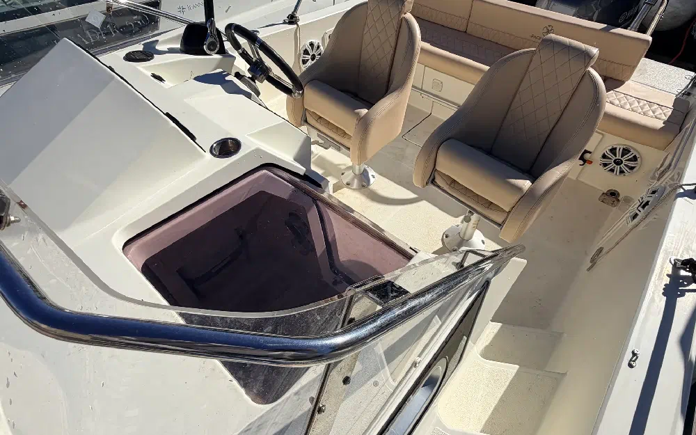 slider 2 Pacific Craft  700 SC