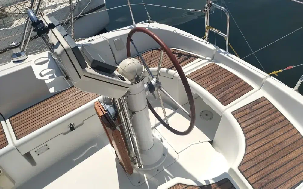 slider 17 Beneteau Oceanis 323 Clipper