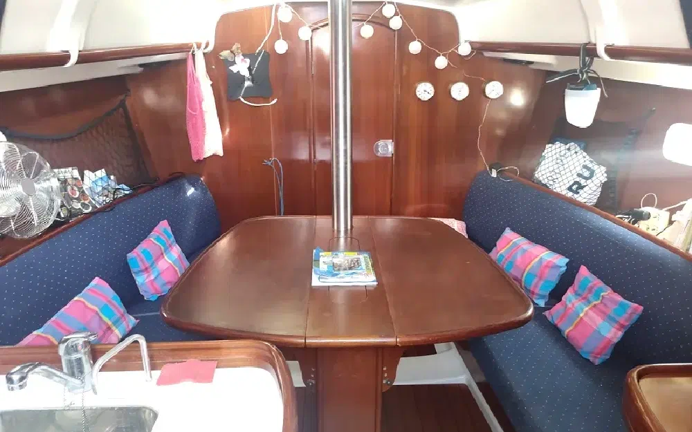 slider 23 Beneteau Oceanis 323 Clipper