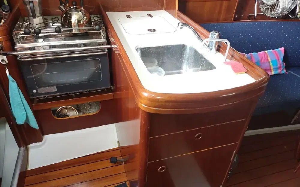 slider 38 Beneteau Oceanis 323 Clipper