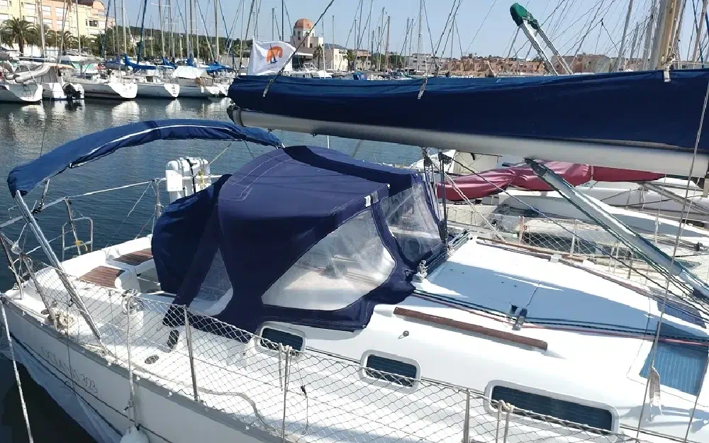 slider 2 Beneteau Oceanis 323 Clipper