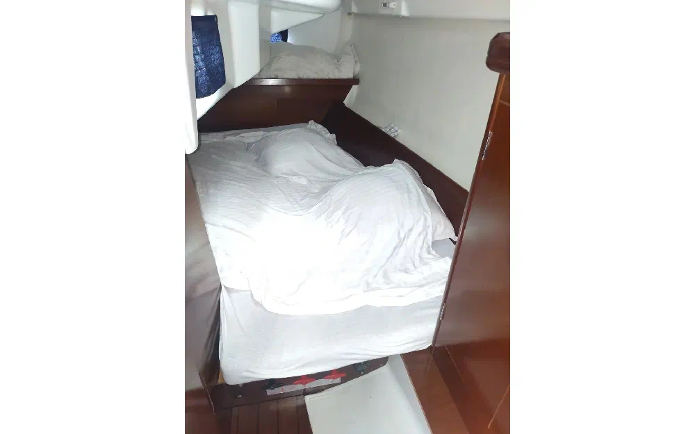 slider 44 Beneteau Oceanis 323 Clipper