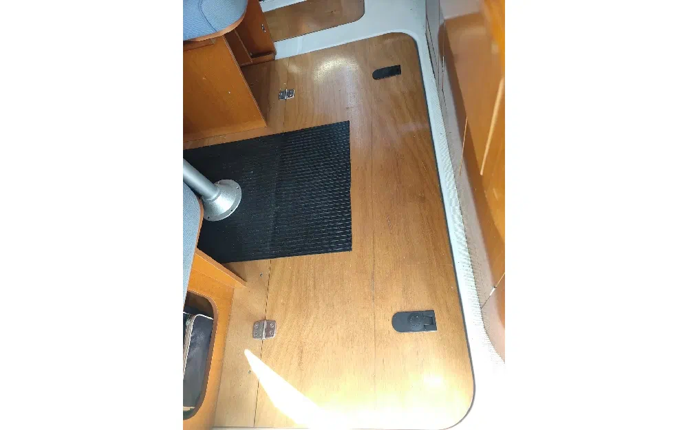 slider 13 Beneteau Antares 760