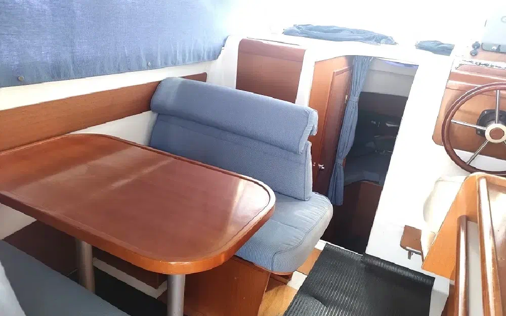 slider 18 Beneteau Antares 760